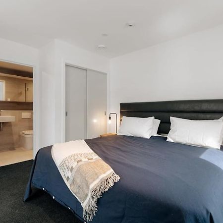 Апартаменты Penthouse Leisure Квинстаун Экстерьер фото